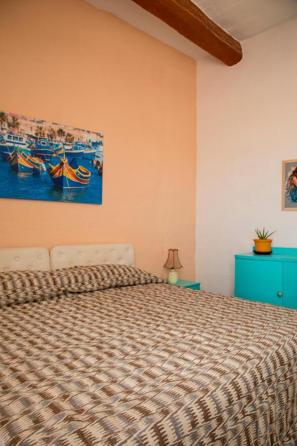 Villa Tal-Karmnu Entire House With Private Heated Pool And Jacuzzi Kirkop Esterno foto