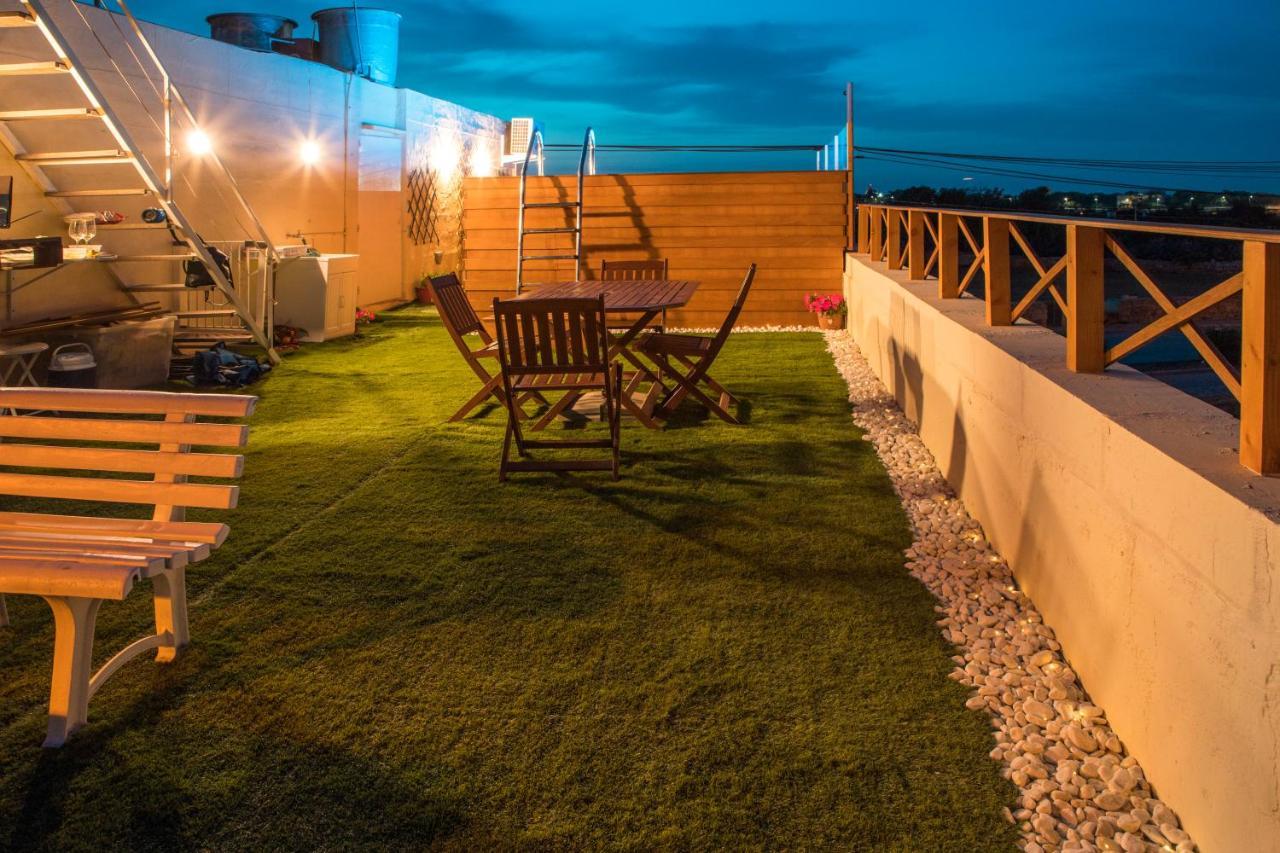 Villa Tal-Karmnu Entire House With Private Heated Pool And Jacuzzi Kirkop Esterno foto